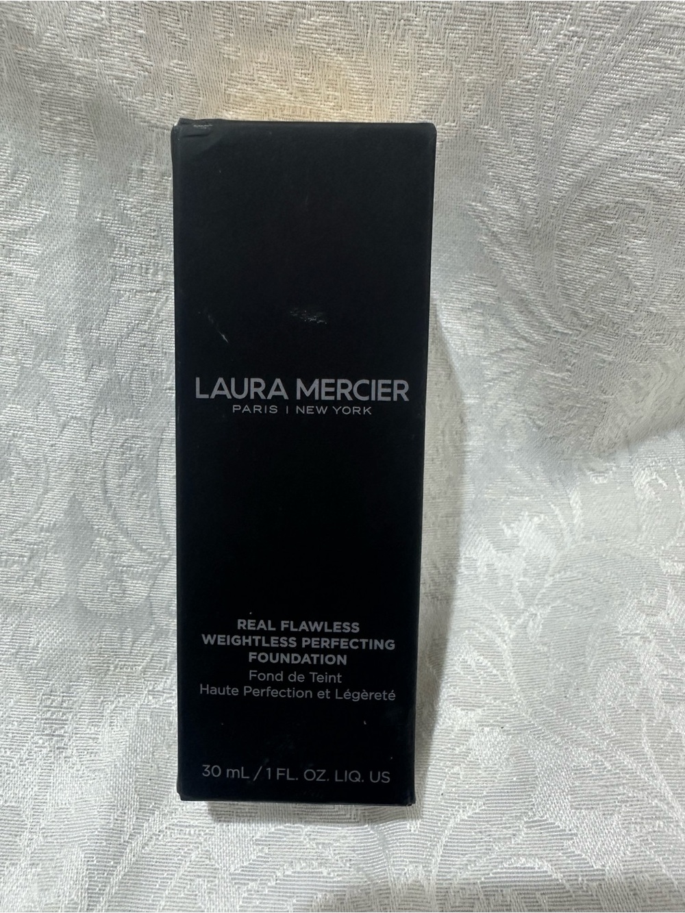 laura mercier Real Flawless Weightless Perfecting Foundation - NIB NEW